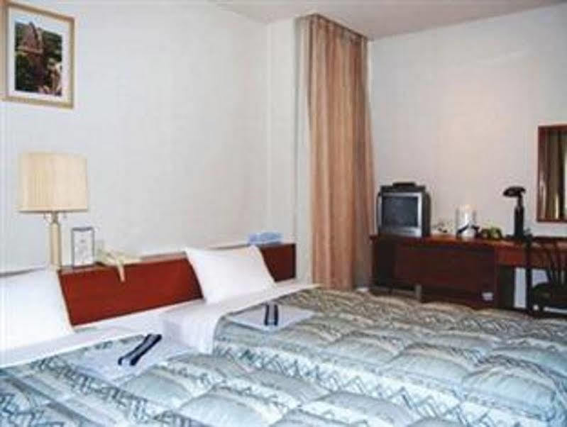 Hotel Kikuei Namba Ōsaka Extérieur photo